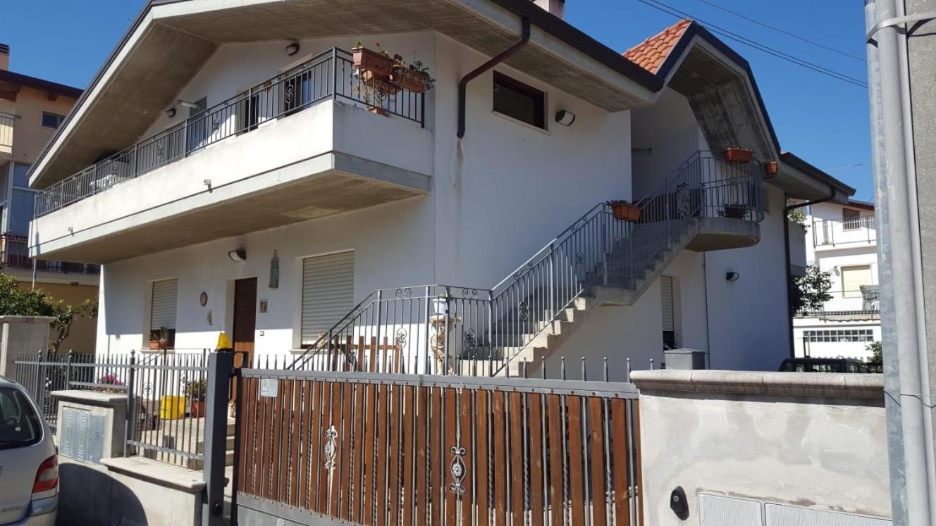 Villa La Casa Di Cindy Montesilvano Marina Esterno foto